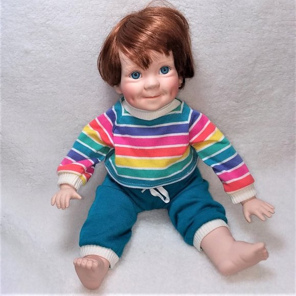 Vintage Porcelain Doll Elke Hutchins 1991 - Picture 1 of 4